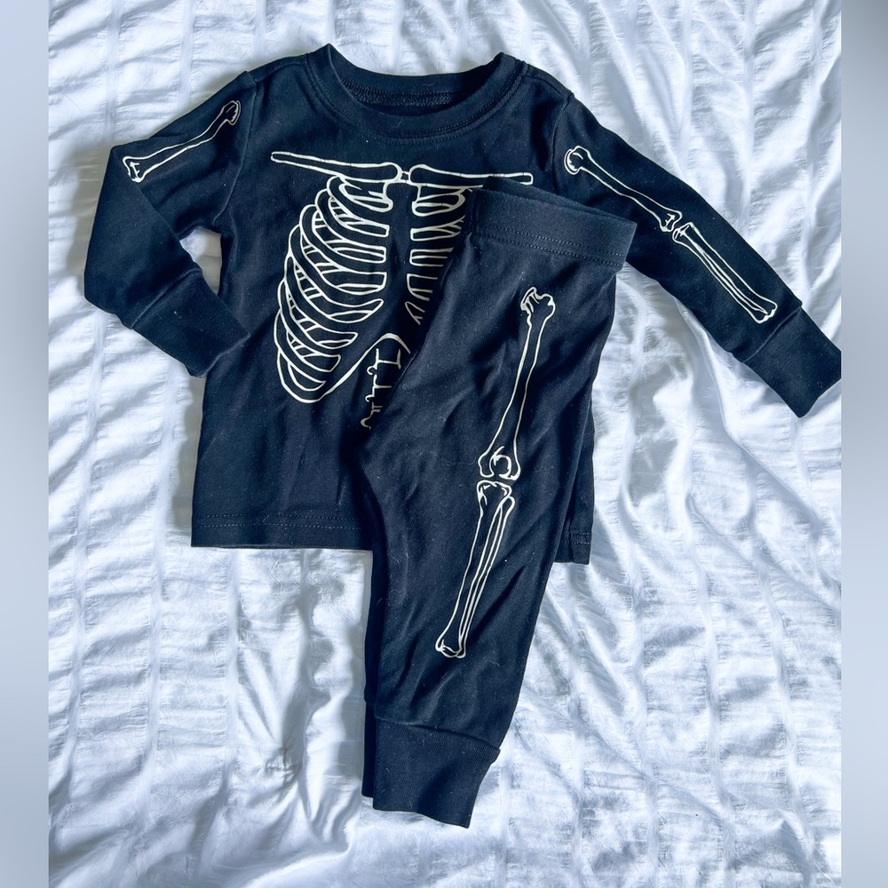 2pc Halloween PJ set 6-12m